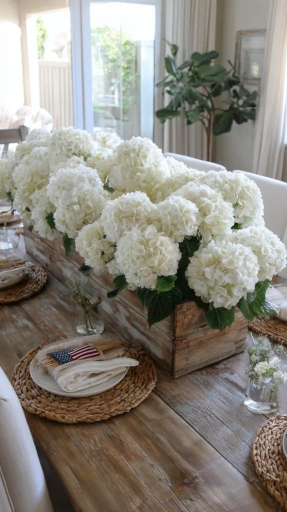 15 Festive Dining Table Centerpiece Ideas for Memorial Day Celebrations 2 dw 1