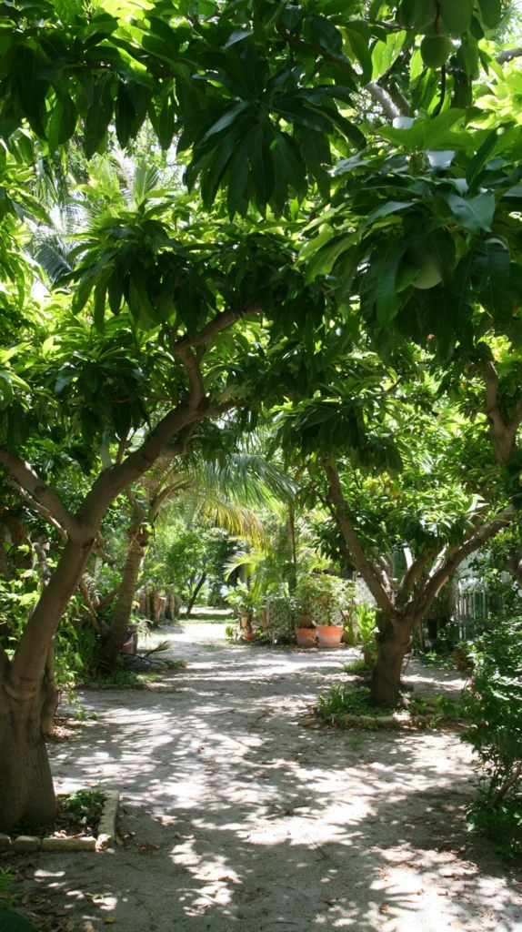 15 Tropical Garden Ideas for South Florida Backyards That Practically Grow Themselves 9 hj 8